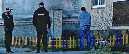 В Пскове силовики провели спецоперацию по освобождению жёлто-синего забора